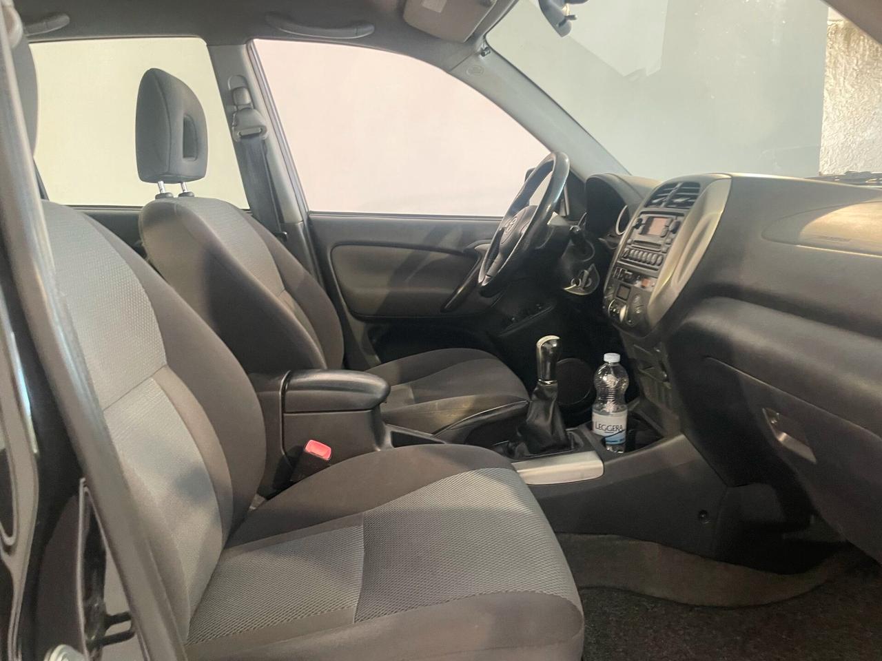 Toyota RAV 4 2.0 Tdi D-4D cat 5 porte Sol
