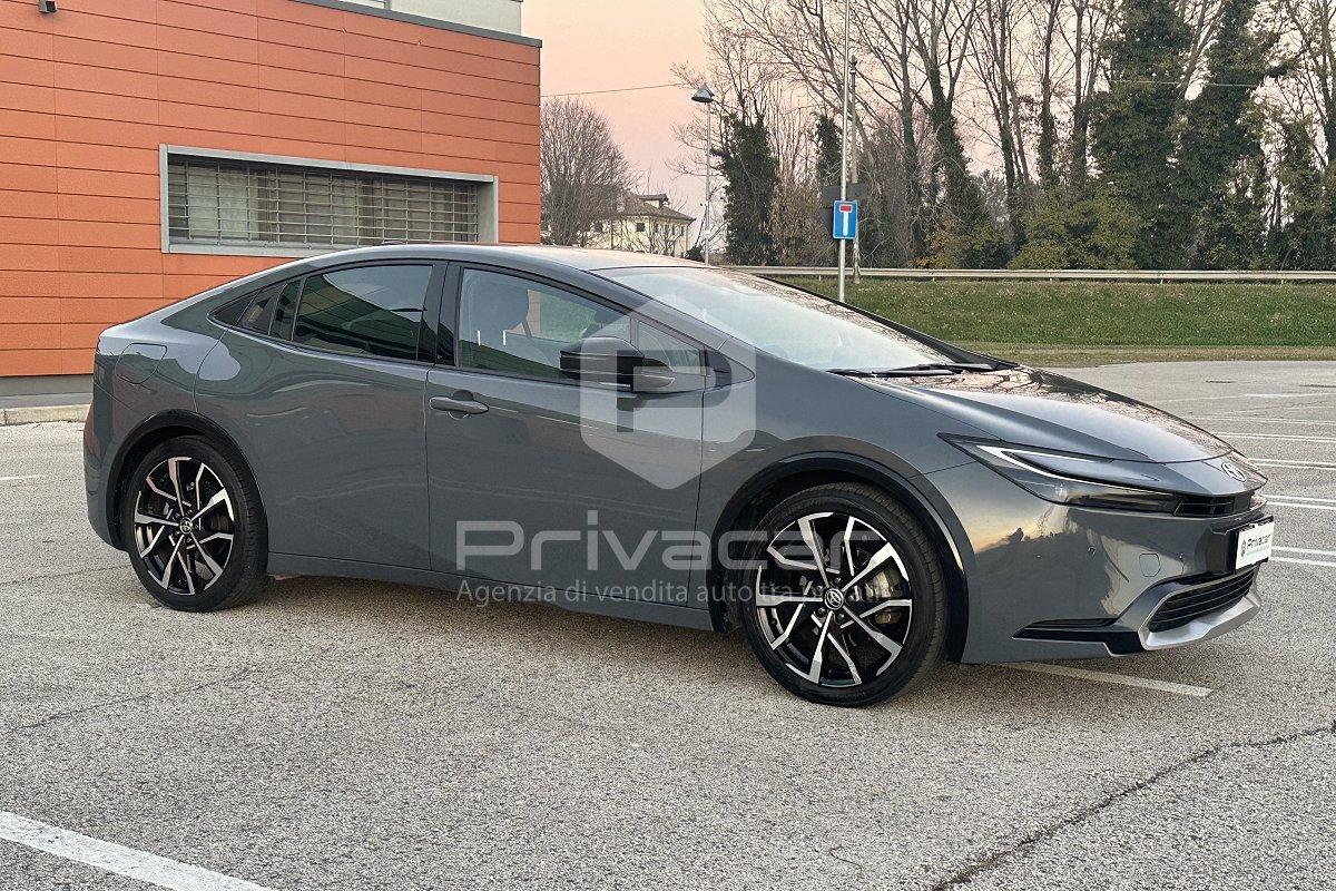 TOYOTA Prius 2.0 Plug-in Hybrid Lounge