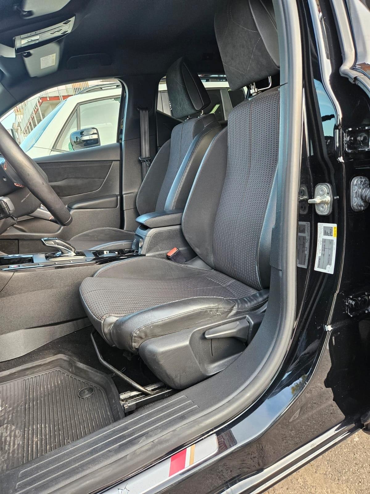 DS3 CROSSBACK PREFORMANCE Line 1.2 BENZ 155cv 114KW