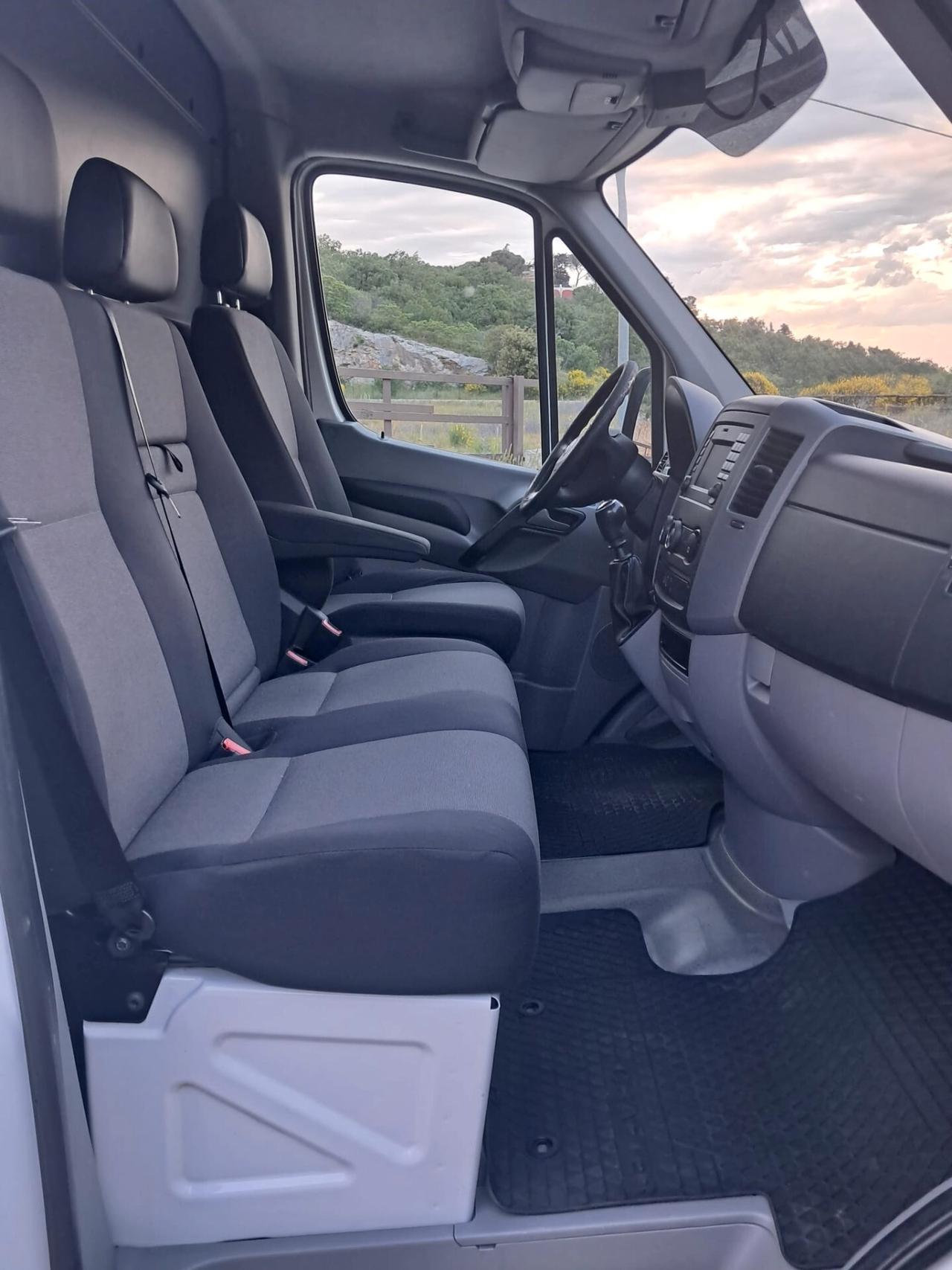 Volkswagen Mini Crafter coibentato con frigo (motore nuovo) Iva ESCLUSA