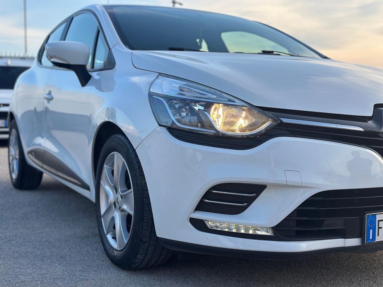 Renault Clio 2020 15 Diesel 75Cv Business PERFETTA