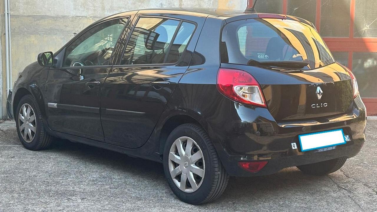 Renault Clio 1.2 16V 5 porte Dynamique