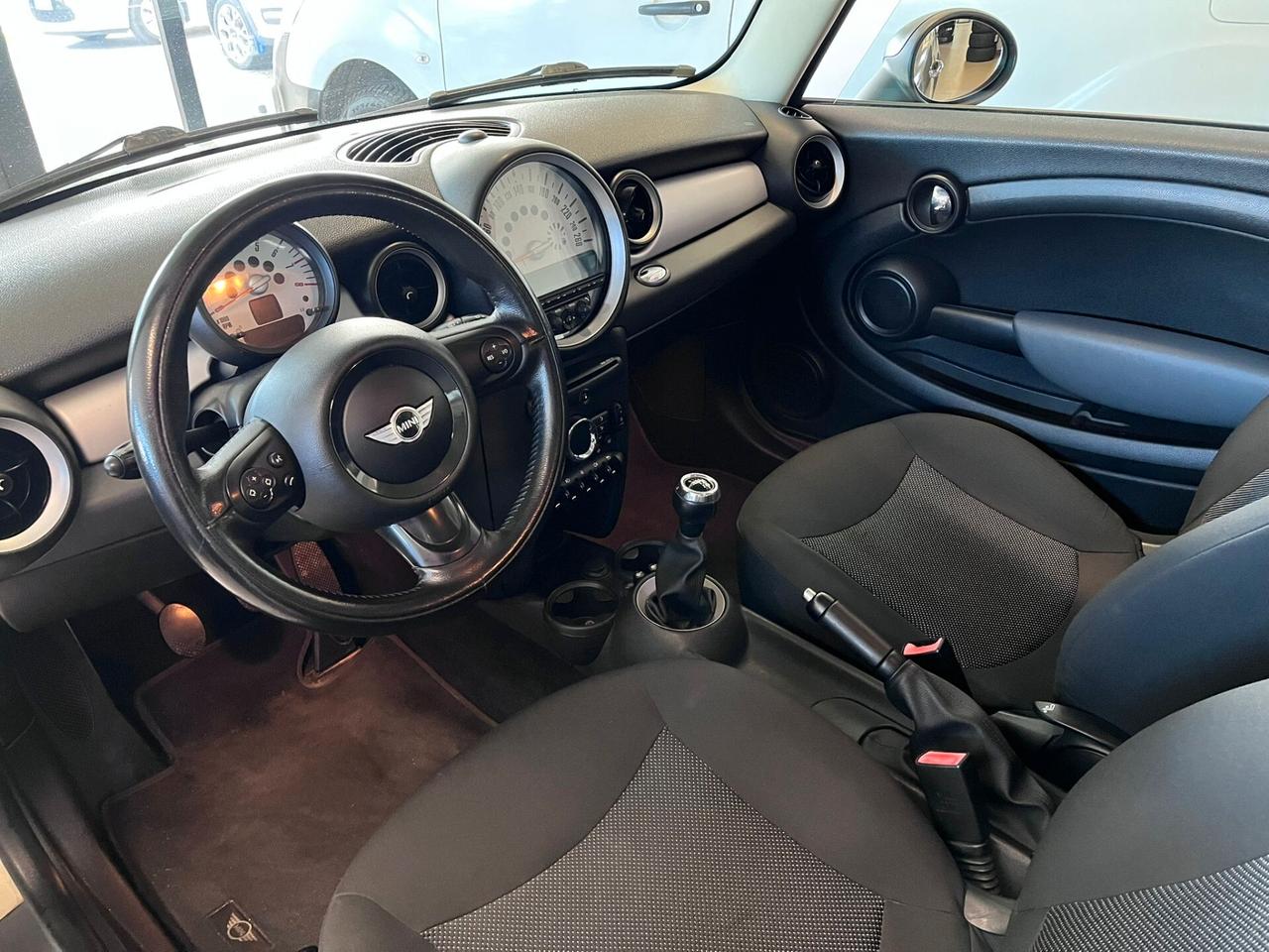 Mini 1.6 16V One (72kW)