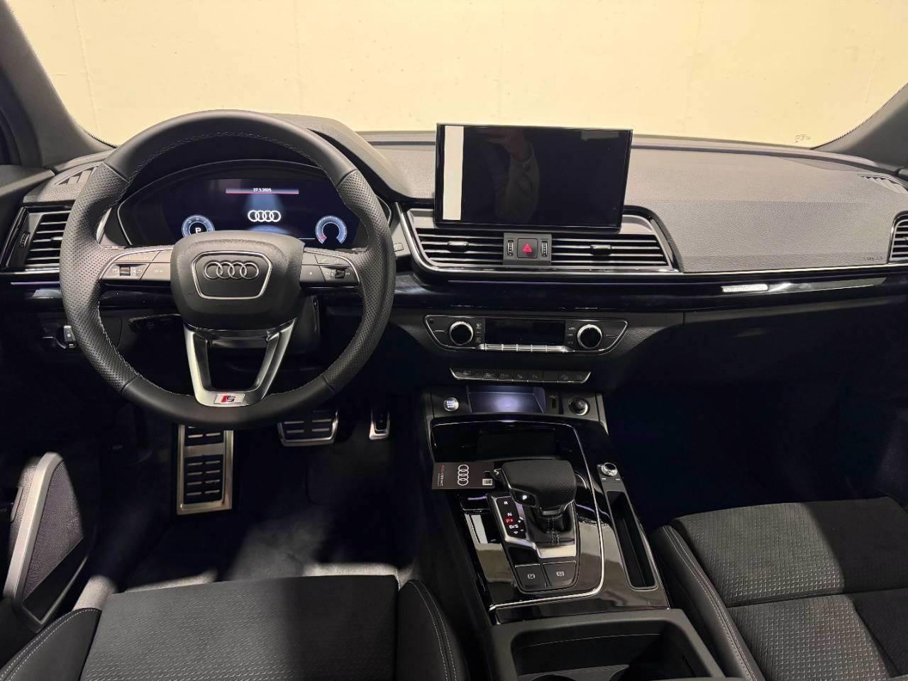 AUDI Q5 SPORTBACK 40 TDI MHEV S-TRONIC QUATTRO IDENTITY BLACK
