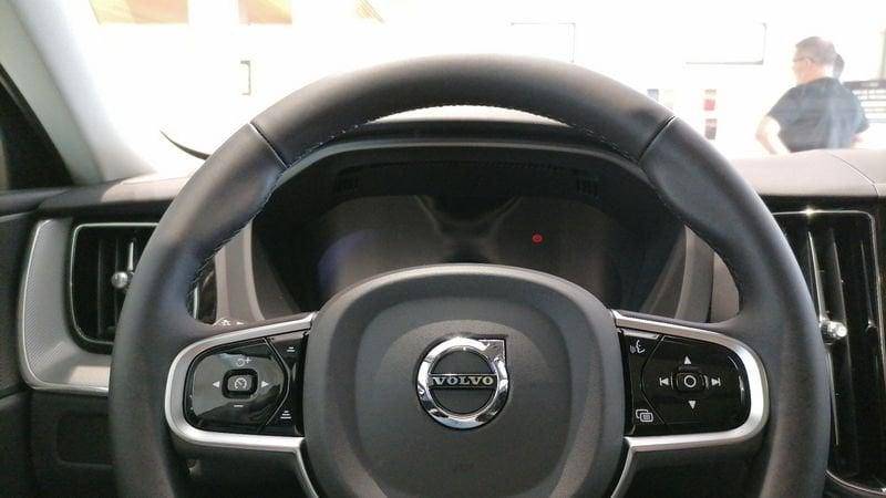 Volvo XC60 XC60 T6 Plug-in hybrid AWD automatico Plus Dark MY25