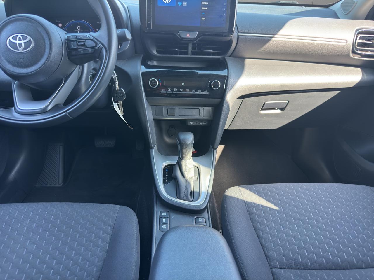 Toyota Yaris Cross 1.5h fwd 116cv - Unipro - Promo finanziamento - Cerchi in lega - Schermo - Retrocamera