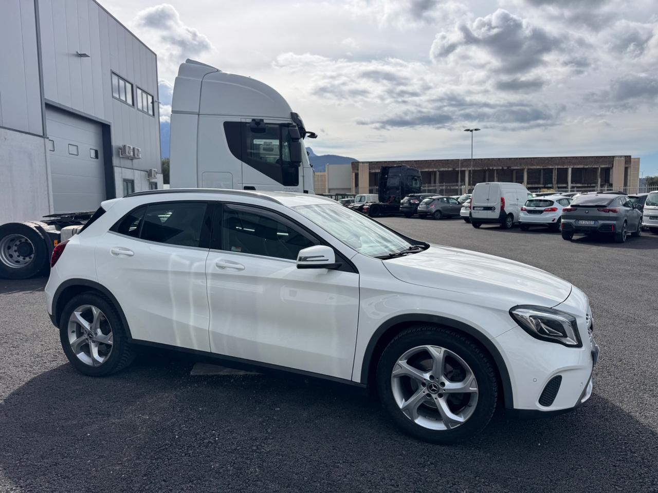Mercedes-benz GLA 200 d Automatic Sport