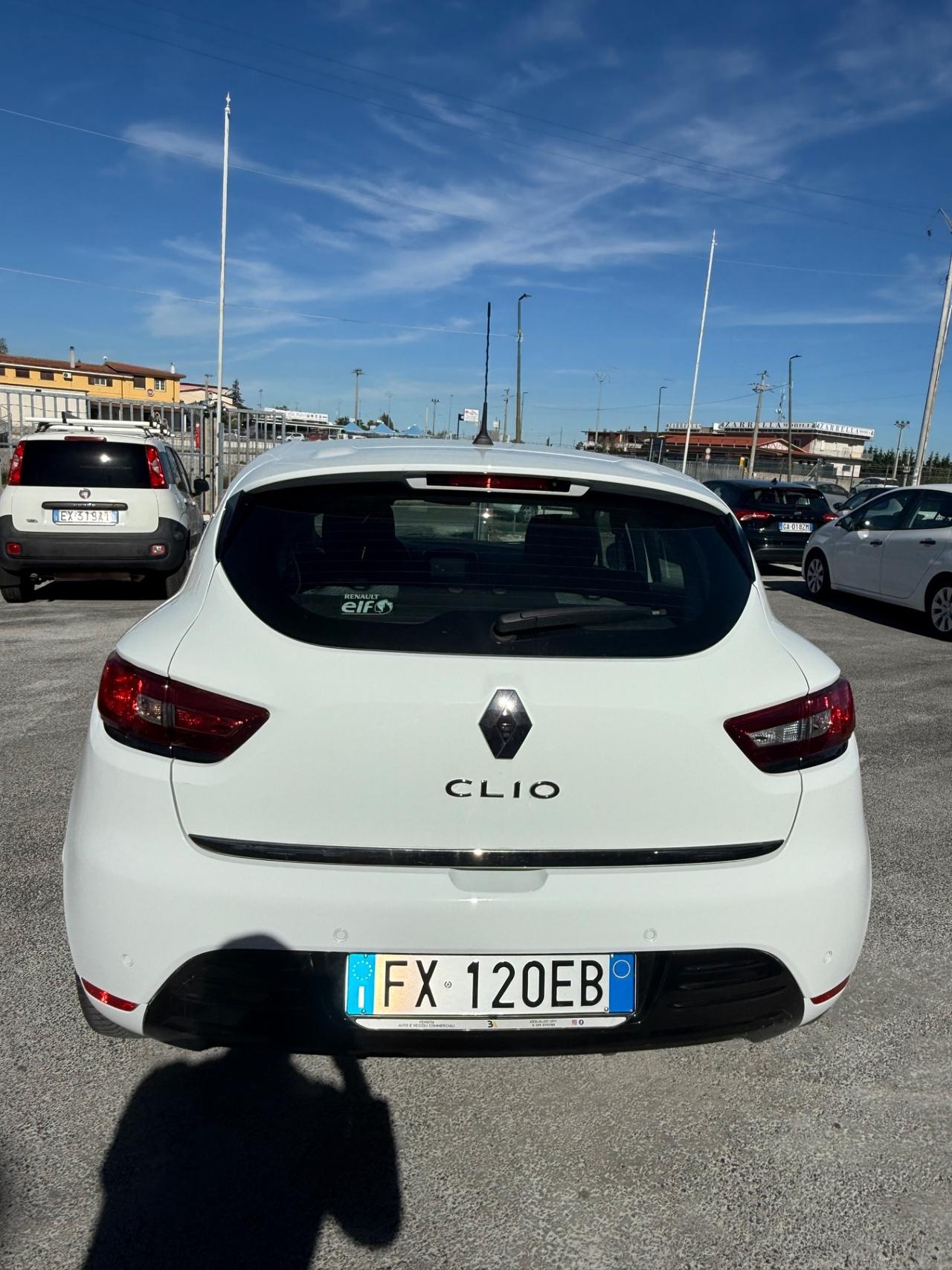 Renault Clio dCi 8V 75 CV 5 porte Moschino Life