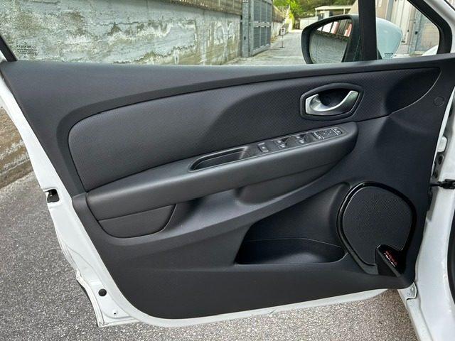 RENAULT Clio 900 TCe 12V 90CV "NEOPATENTATI-STUPENDA!!"