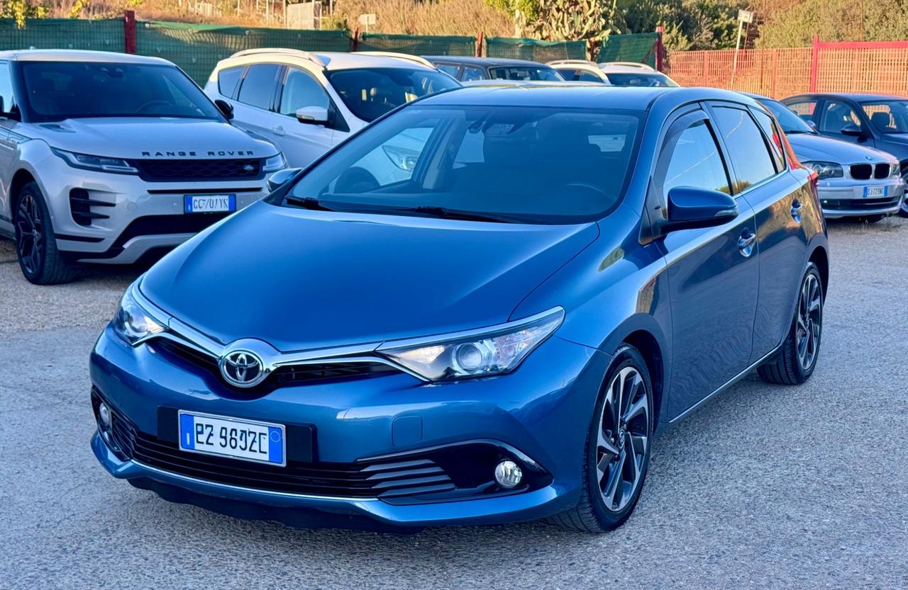 Toyota Auris 1.6 D-4D Lounge