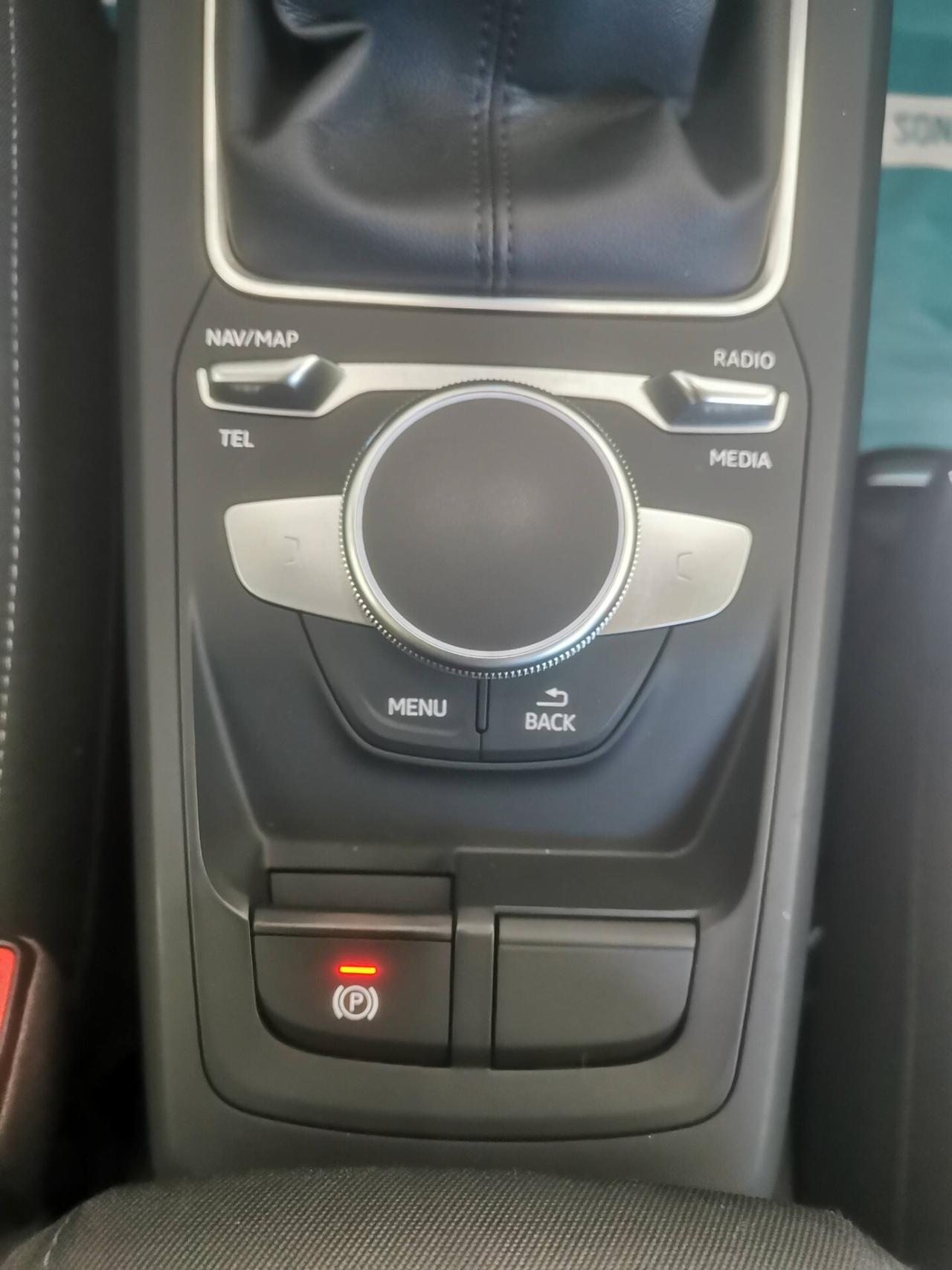 Audi Q2 1.6 TDI Design 116 cv 12.2016 Km 127.000