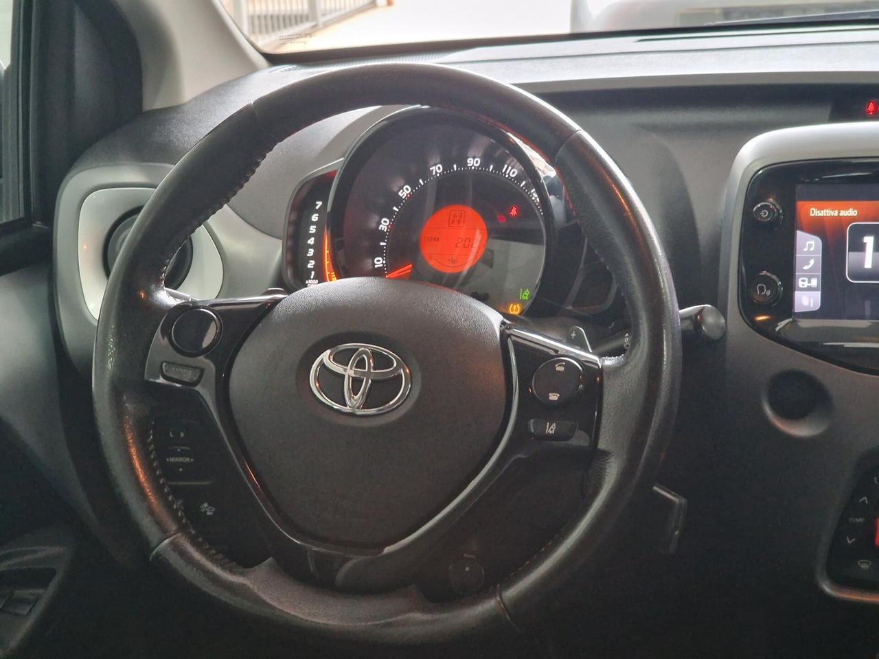 Toyota Aygo 1.0 VVT-i 72 CV 5 porte x-play MMT