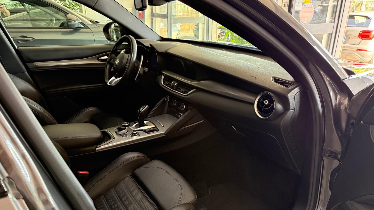 ALFAROMEO STELVIO Q4 VELOCE