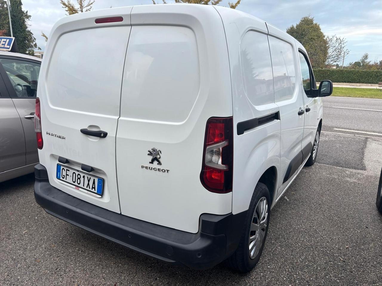 Peugeot Partner 1.5 102 cv anno 2021 con 92000 km