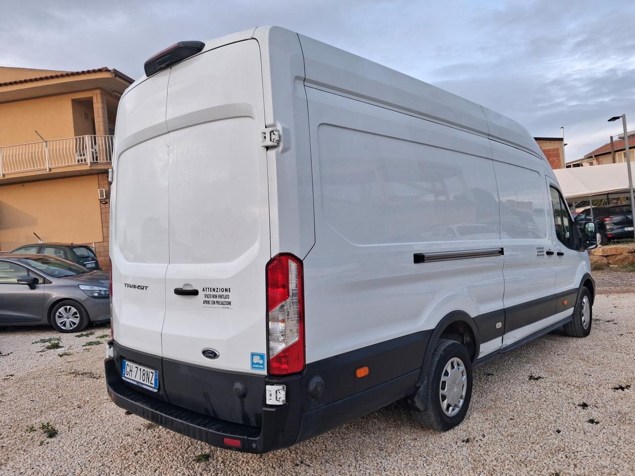 Ford transit passo lungo tetto alto iva esposta