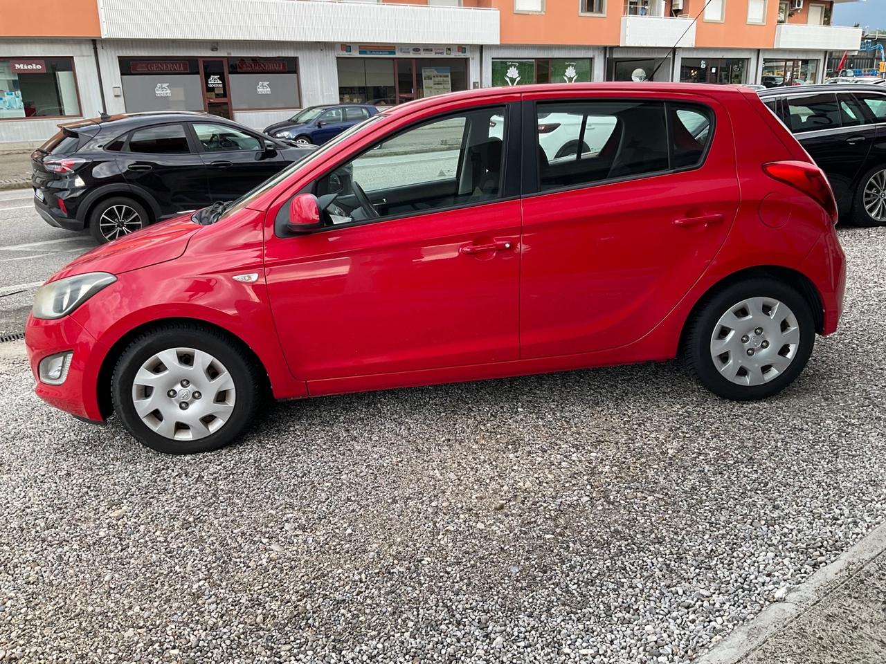 Hyundai i20 1.2 5p. Econext Sound Edition