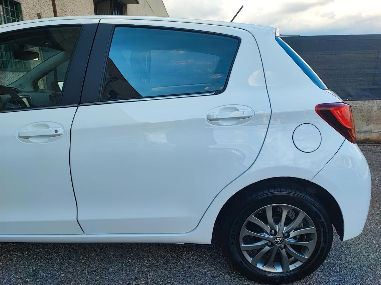 Toyota Yaris 1.0 BENZINA NEOPATENTATI 2016 5 PORTE