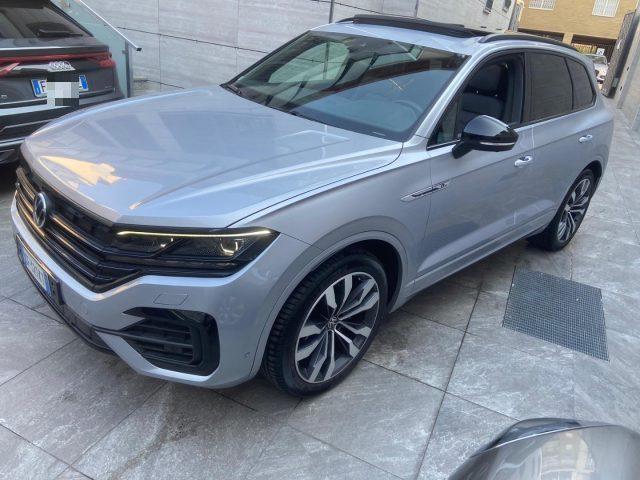 VOLKSWAGEN Touareg 3.0 V6 TDI Elegance R-line TETTO PANORAMICO