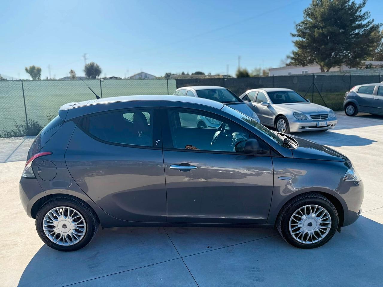 Lancia Ypsilon 1.3 Mjt 95cv 5porte Gold 2016