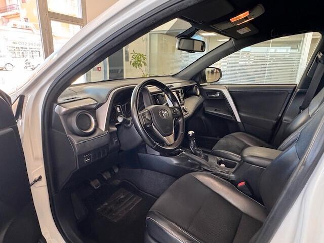 Toyota RAV4 2.0 D-4D 2WD Style 2016
