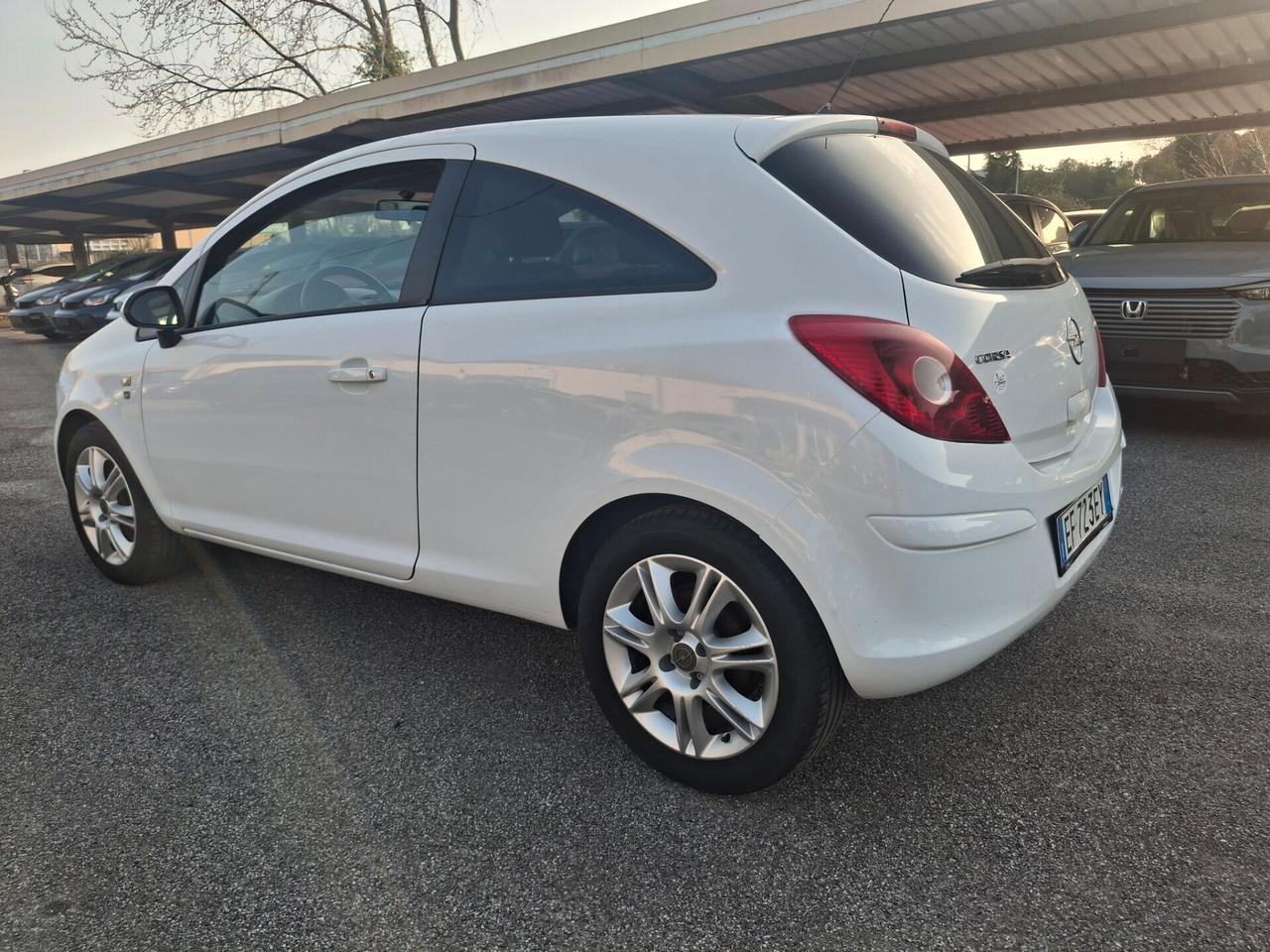 Opel Corsa 1.3 CDTI 75CV.-DIESEL-NEOPATENTATI-