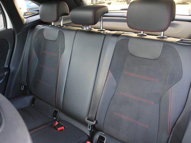 MERCEDES-BENZ GLA 200 d Automatic Premium