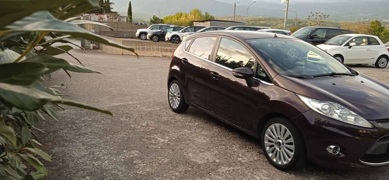 Ford Fiesta 1.4 5 porte Bz.- GPL Titanium