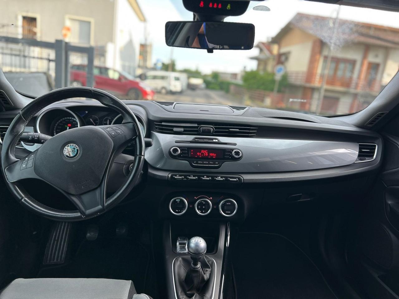 Alfa Romeo Giulietta 1.6 JTDm-2 105 CV EXCLUSIVE