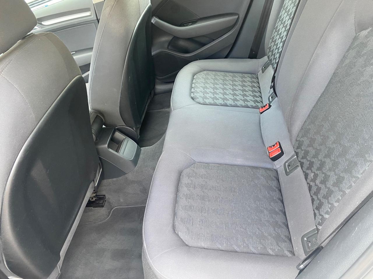 Audi A3 1.6 TDI ultra Attraction euro 6 pk neopatentati