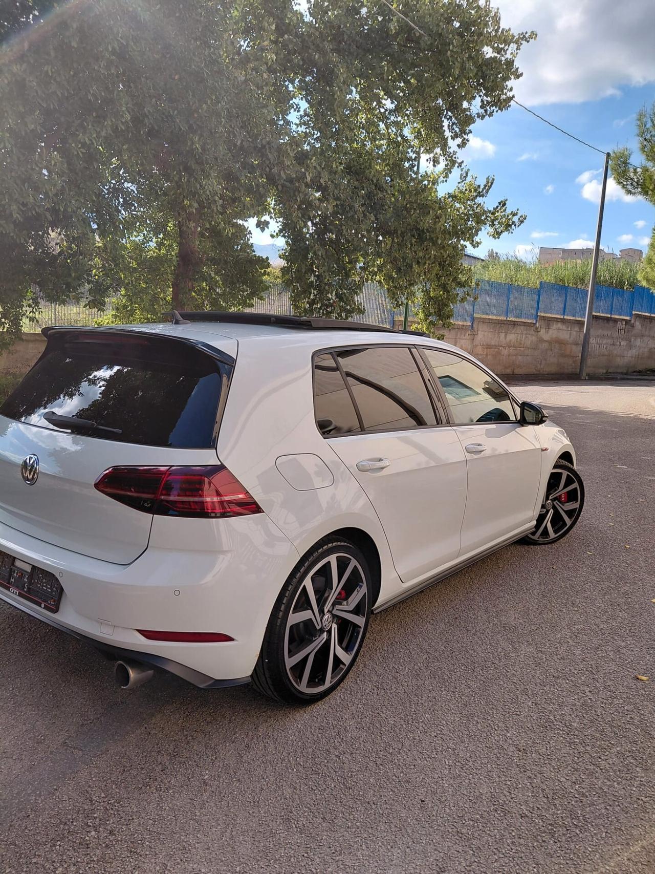 Volkswagen Golf GTI Performance 2.0 245 CV TSI DSG 5p. BMT