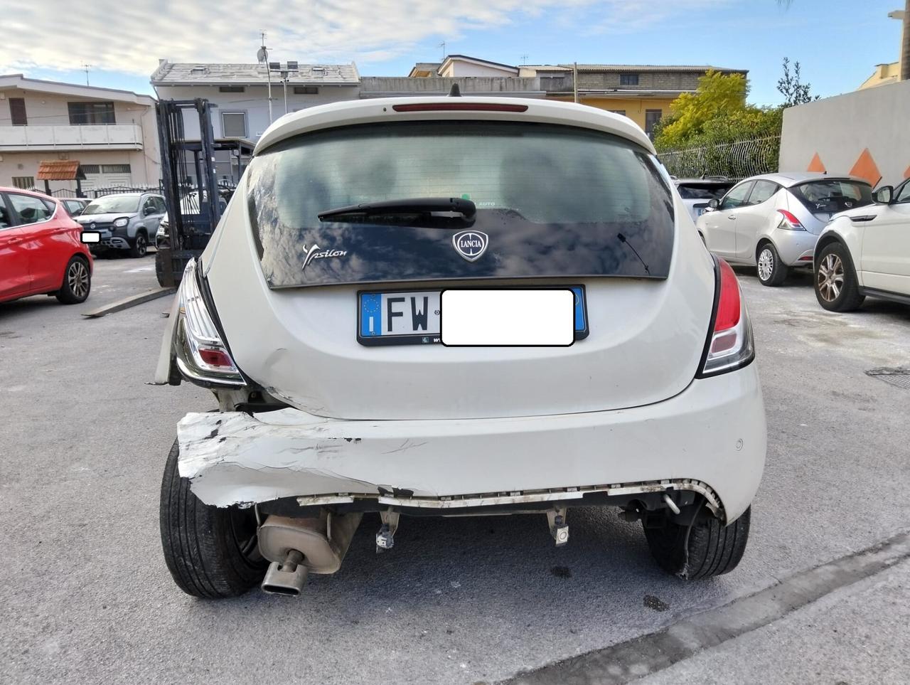 Lancia Ypsilon 1.2 69 CV 5 porte GPL 2019 SINISTRATA