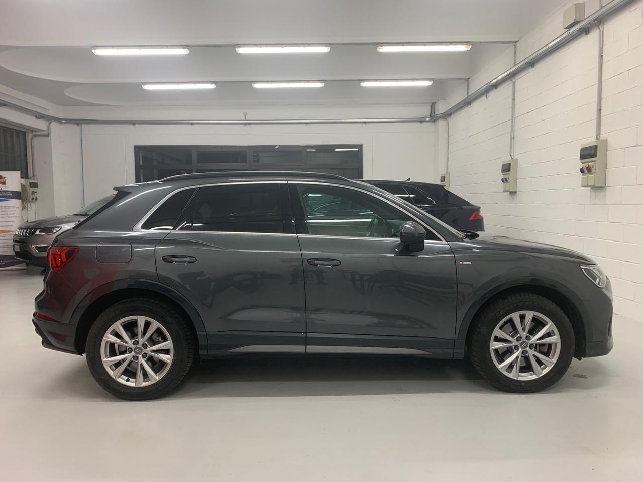 Audi Q3 40 TFSI quattro S tronic line edition