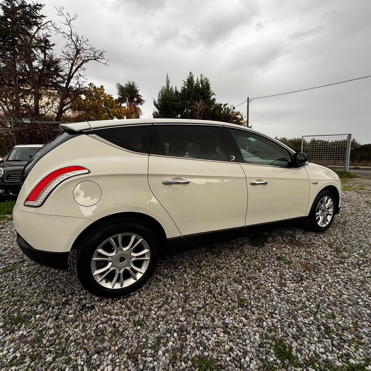 Lancia Delta 1.6 MJT DPF 105 CV Gold