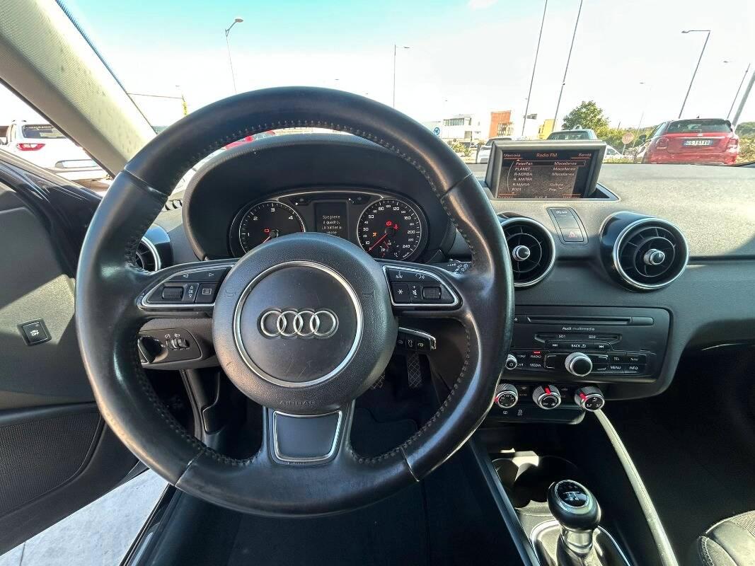 Audi A1 1.6 tdi Attraction 90cv