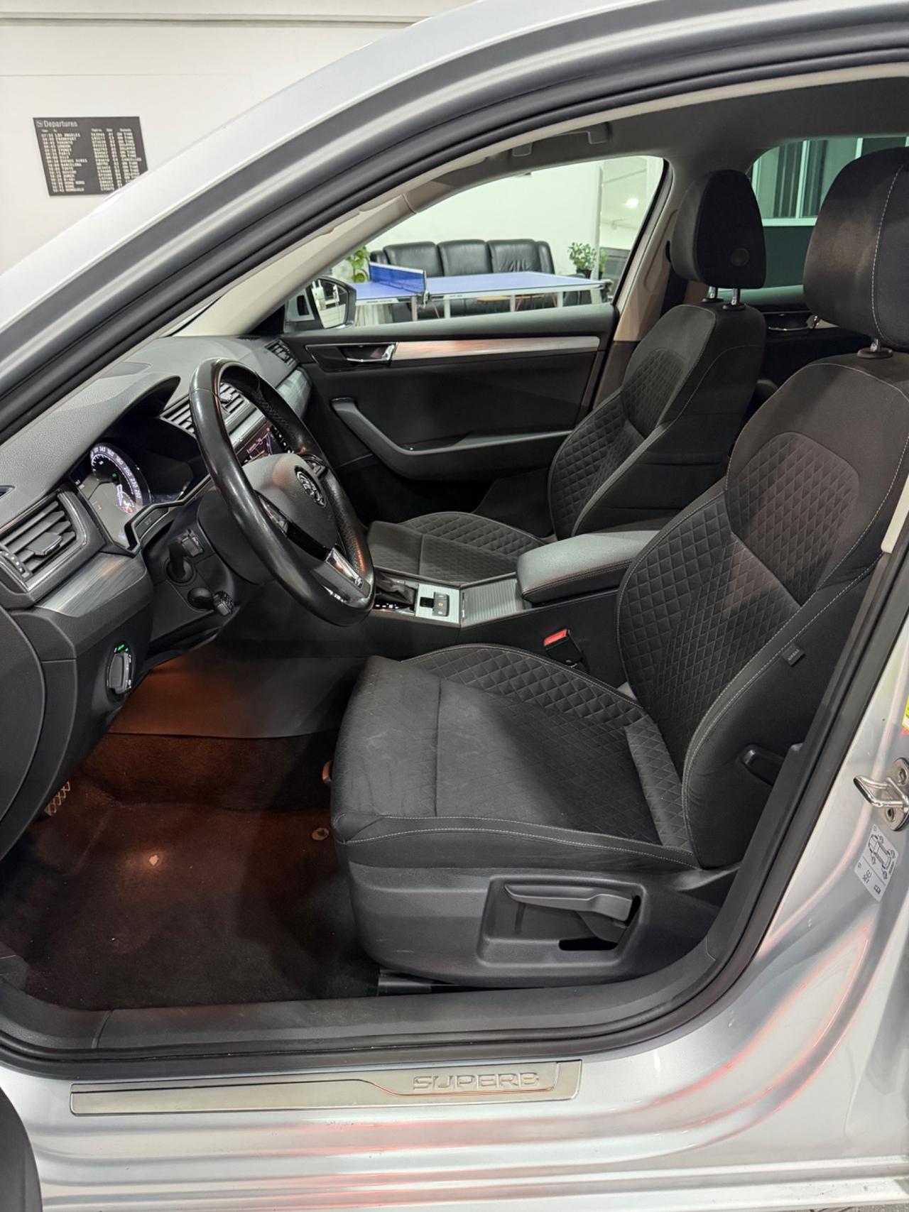 Skoda Superb 1.6 TDI SCR DSG Wagon Style