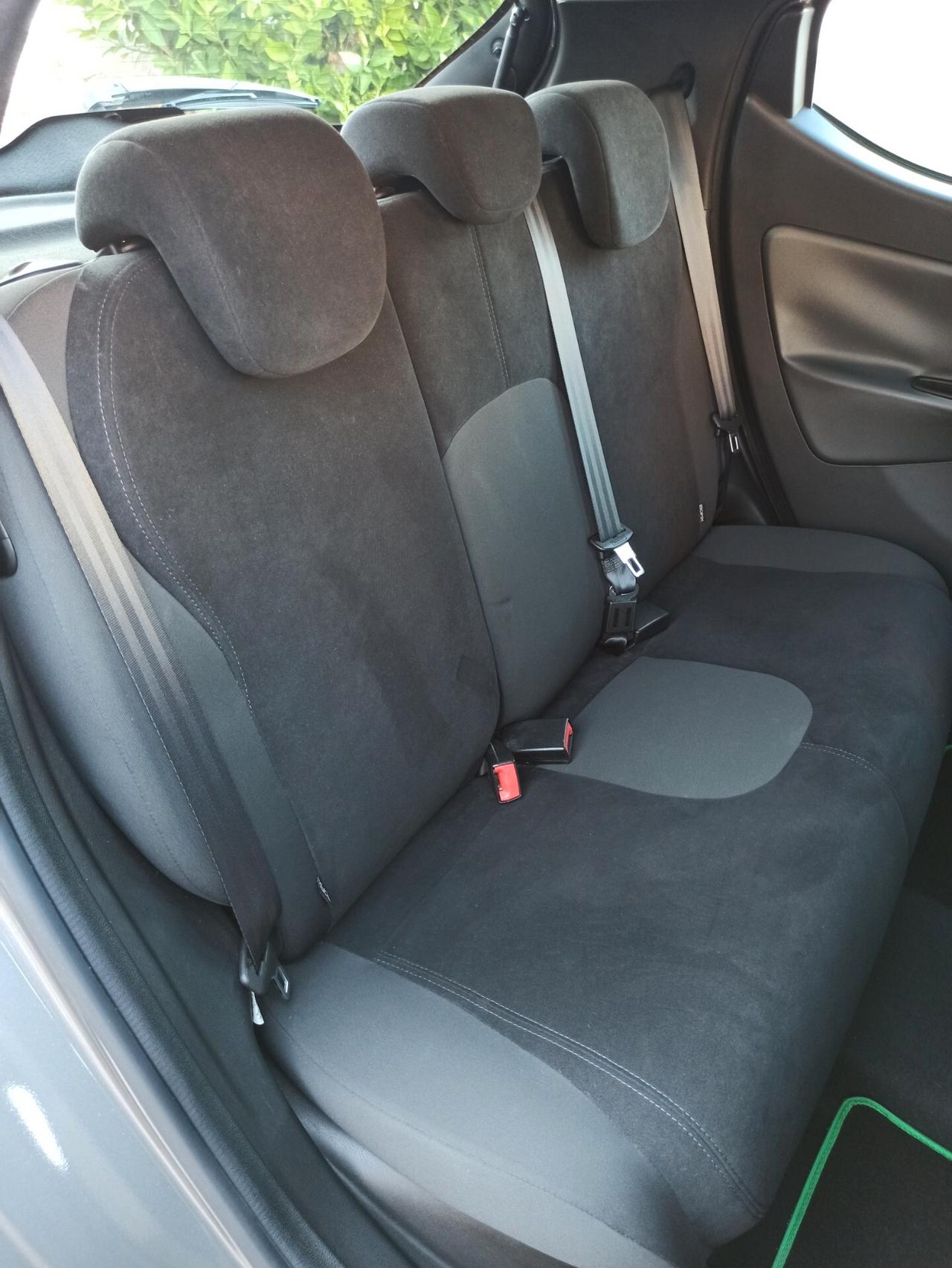 Lancia Ypsilon 1.2 69 CV 5 porte S&S Gold