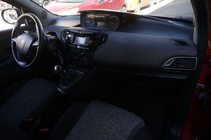 Lancia Ypsilon Lancia Ypsilon 1.0 FireFly 70cv S&S Hybrid SILVER Unicoproprietario