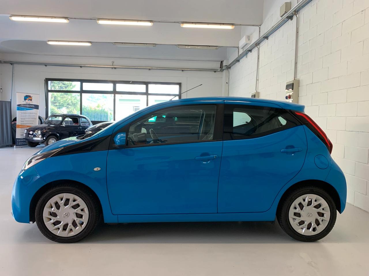 Toyota Aygo 1.0 VVT-i 69 CV 5 porte x-business