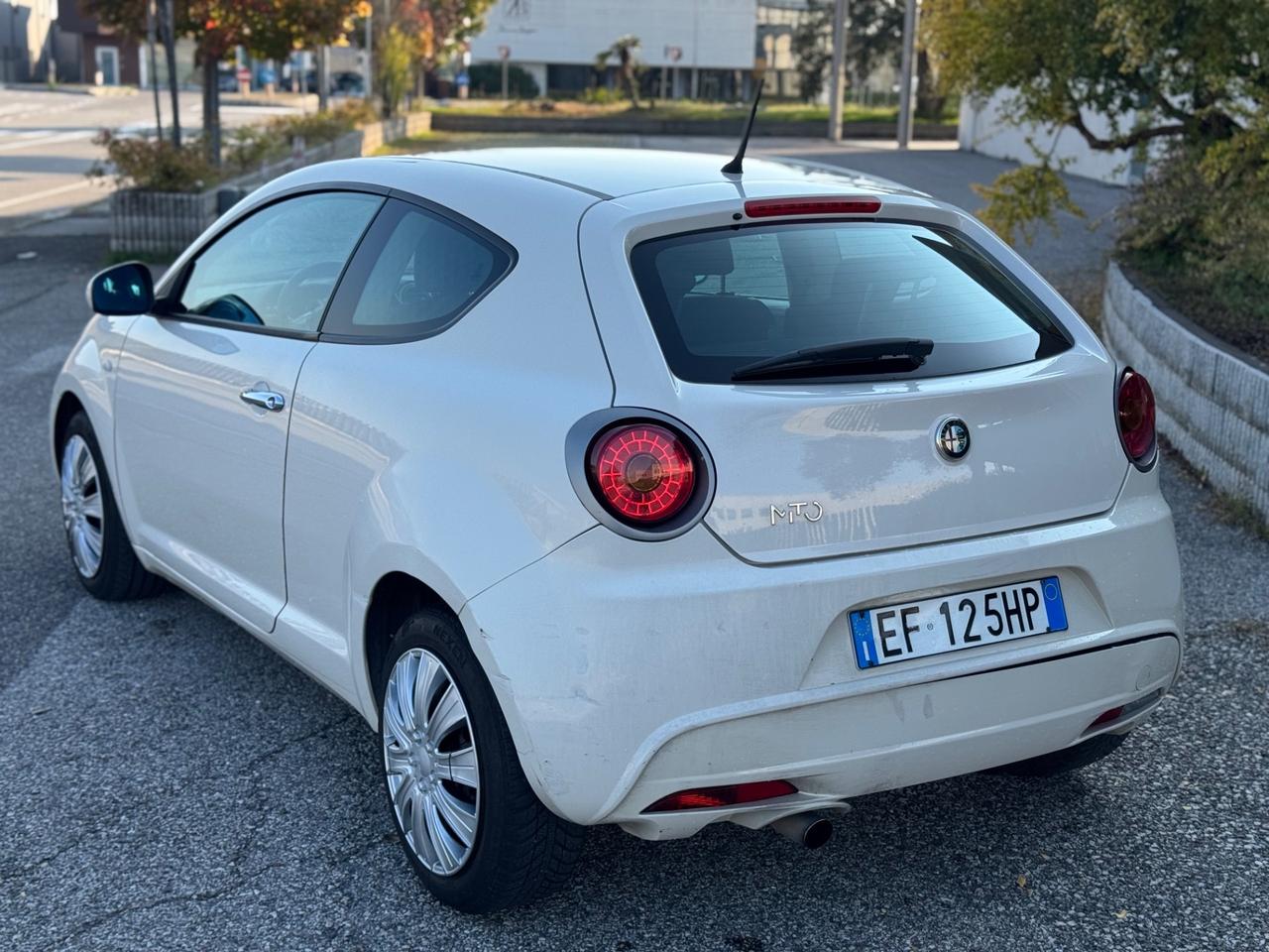 Alfa Romeo MiTo 1.3 JTDm-2 95 CV S&S Distinctive Sport Pack