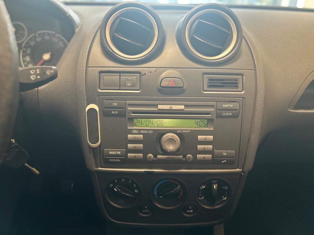 Ford Fiesta 1.2 16V 3p. Ghia