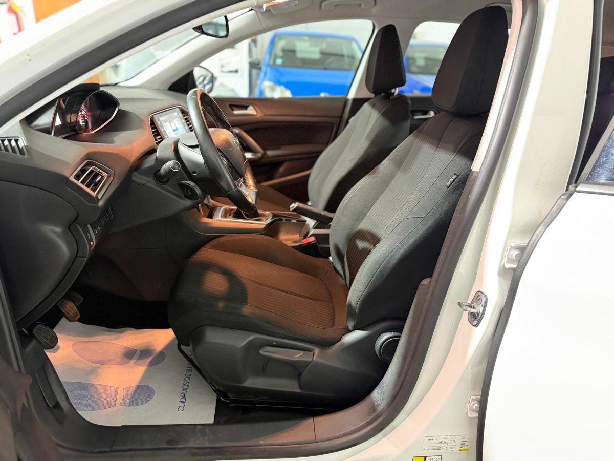 PEUGEOT - 308 - BlueHDi 100 S&S Business