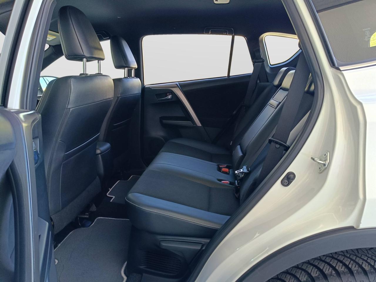 TOYOTA Rav4 IV 2016 - Rav4 2.5 vvt-i h Business 4wd e-cvt my17