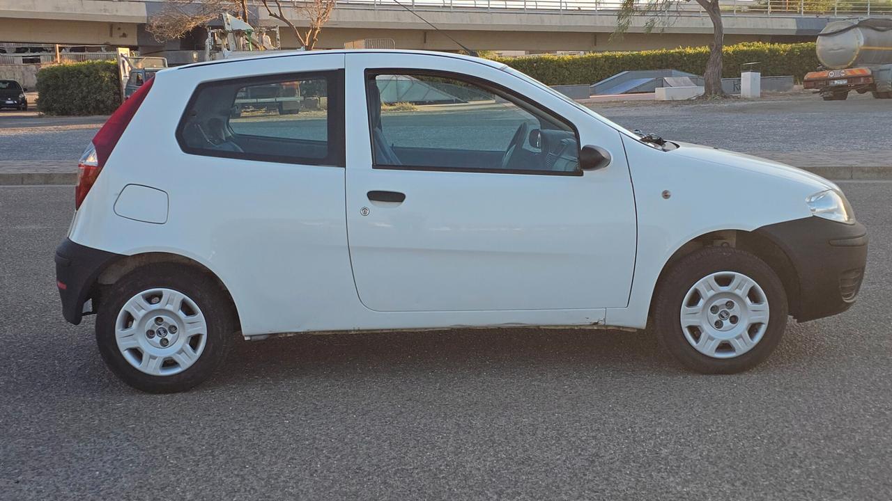 Fiat Punto 1.2 3 porte Active