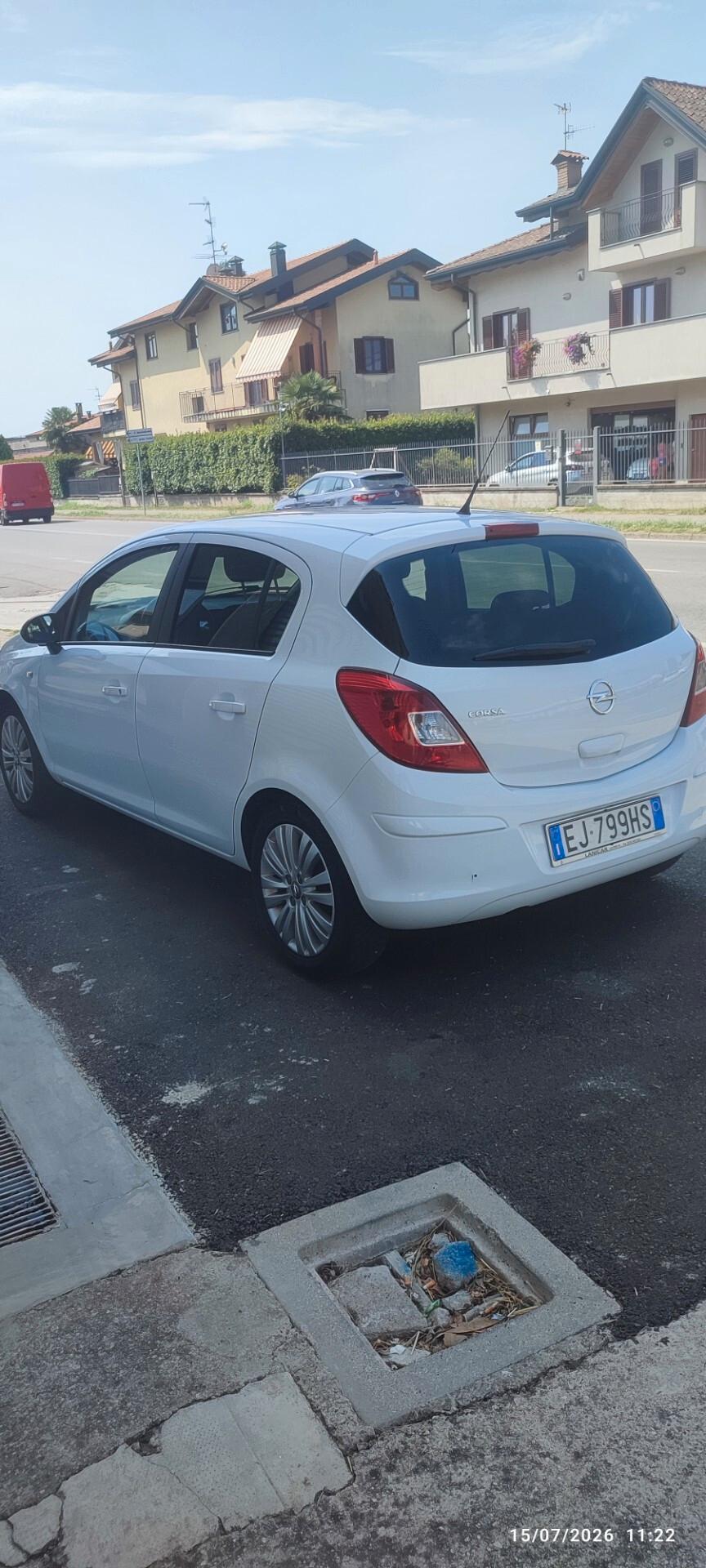 Opel Corsa 1.2 5 porte Club