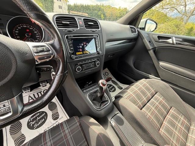 Volkswagen Golf GTI Golf 2.0 TSI 3p. GTI