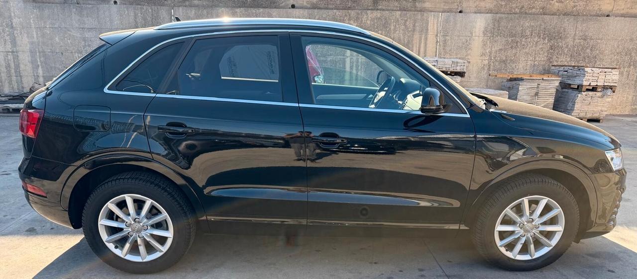 Audi Q3 2.0 TDI 150 CV S tronic line Edition