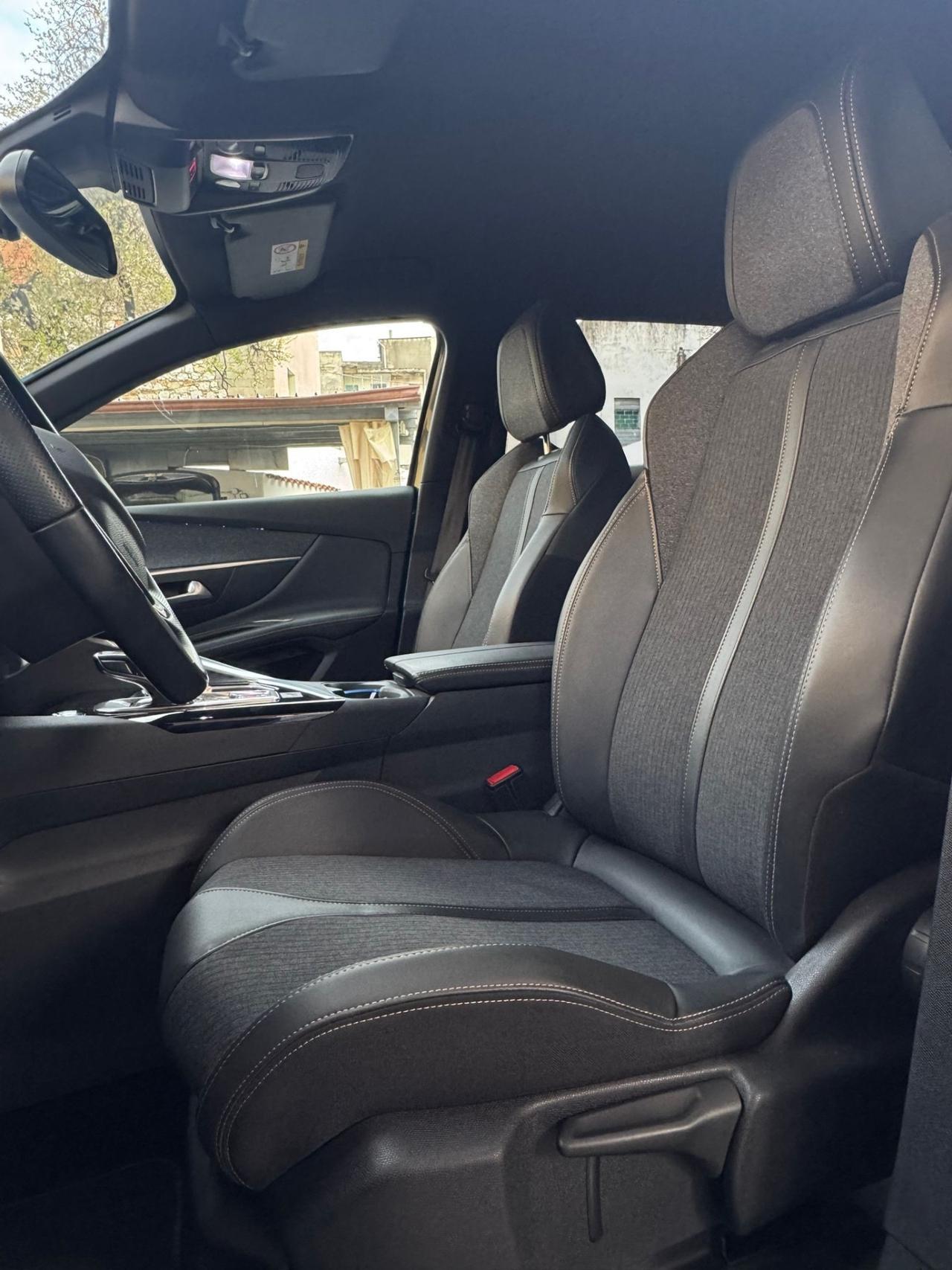 Peugeot 3008 BlueHDi 130 EAT8 GT LINE