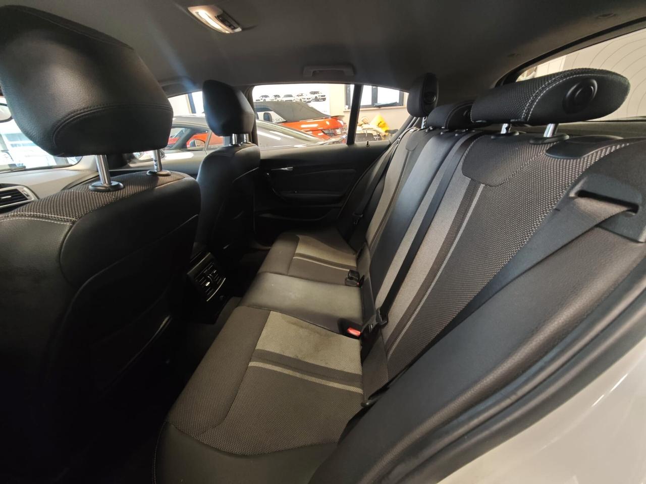 Bmw 116 118d 5p. Urban