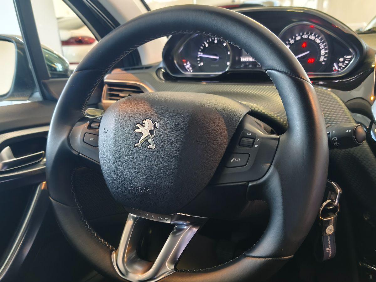 PEUGEOT 2008 1.6 BlueHDi 120CV Allure