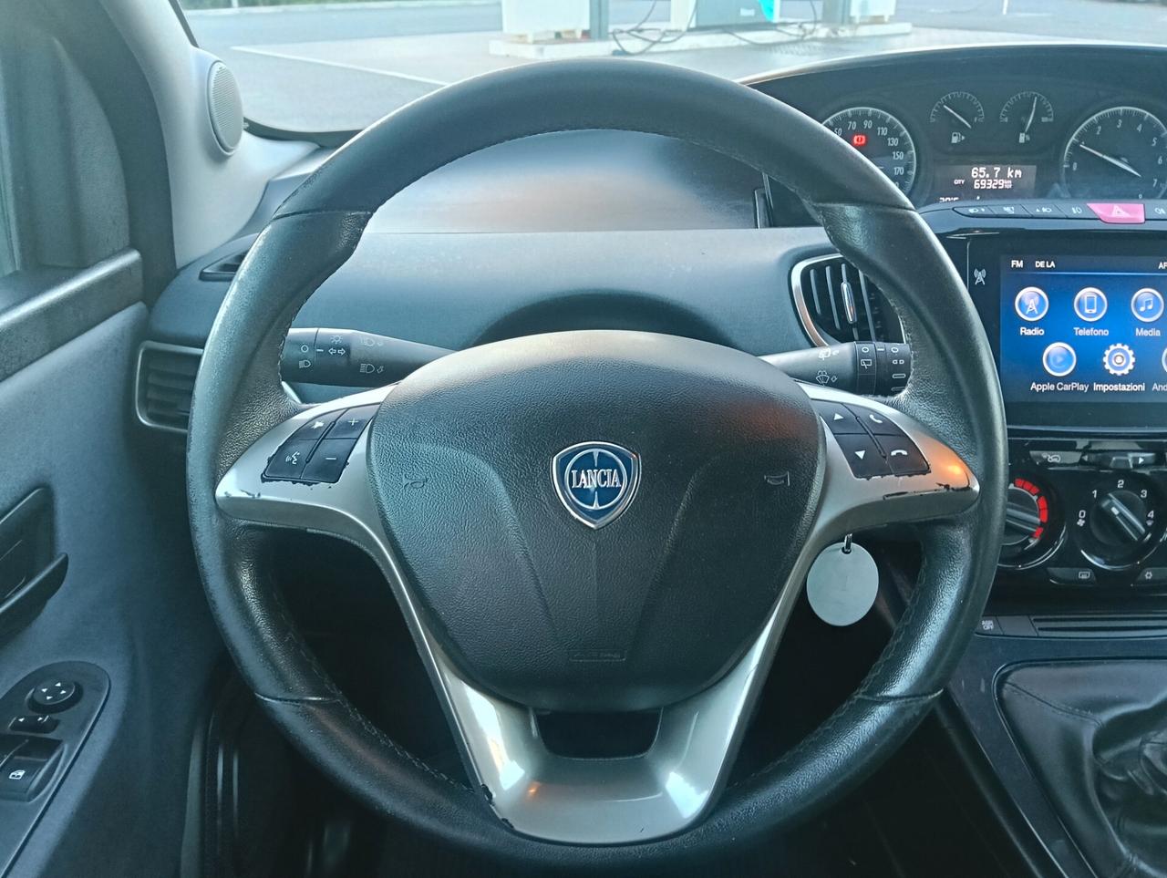 Lancia Ypsilon 1.0 FireFly 5 porte S&S Hybrid Gold Nessun vincolo finanziario